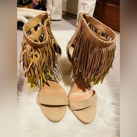 Also 5 inch stiletto size 9 - Picture 2 of 5